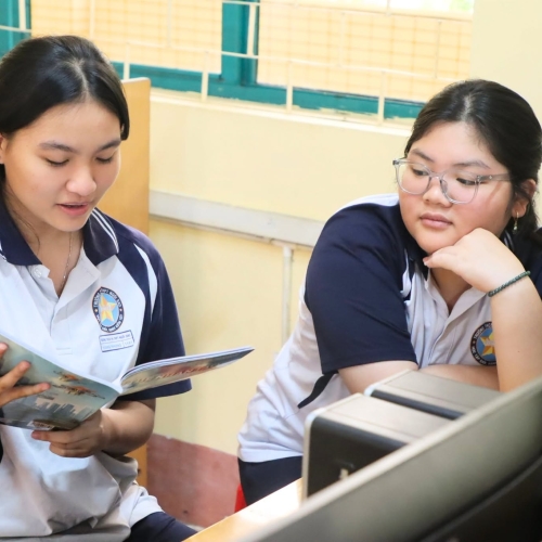 💻 MÔ HÌNH NGÔN NGỮ LỚN – SÁNG TẠO NỘI DUNG 🏙️