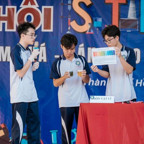 🔬🚀 NGÀY HỘI STEM NGÔI SAO 2025 – BÙNG NỔ SỰ SÁNG TẠO 🚀🔬