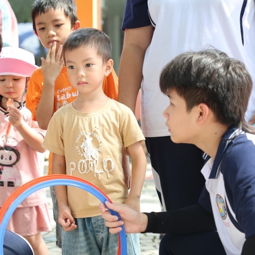 🌕 “NỤ CƯỜI ĐÊM TRĂNG” – NGÔI SAO LAN TỎA YÊU THƯƠNG 🌟